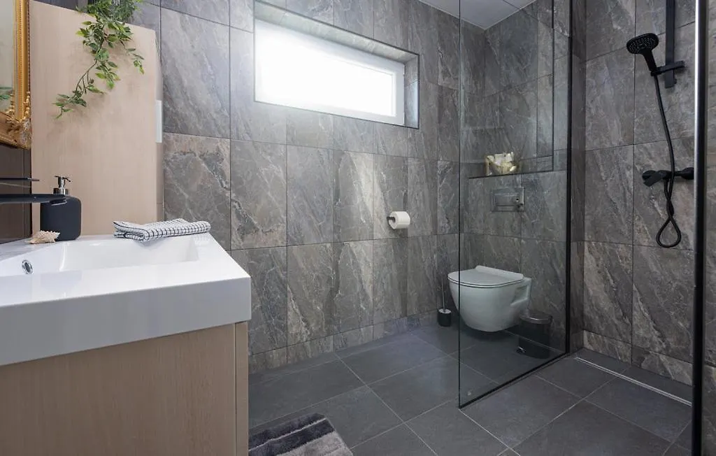 アパート Luxurioeses Penthouse Welle Mit Whirlpool, Grill Und Meerblick ヴィル