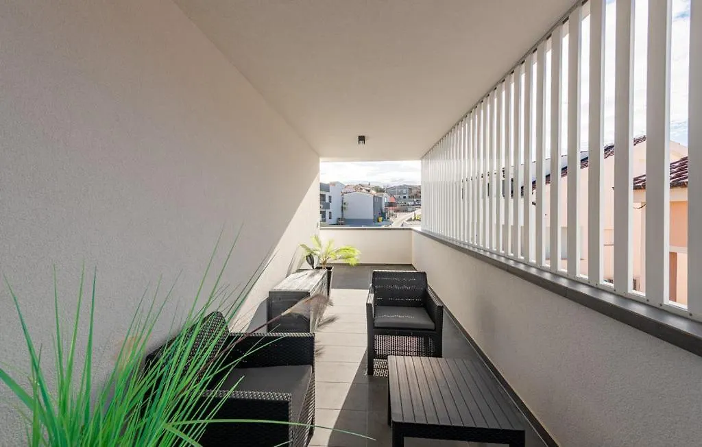 Apartment Luxurioeses Penthouse Welle Mit Whirlpool, Grill Und Meerblick Vir